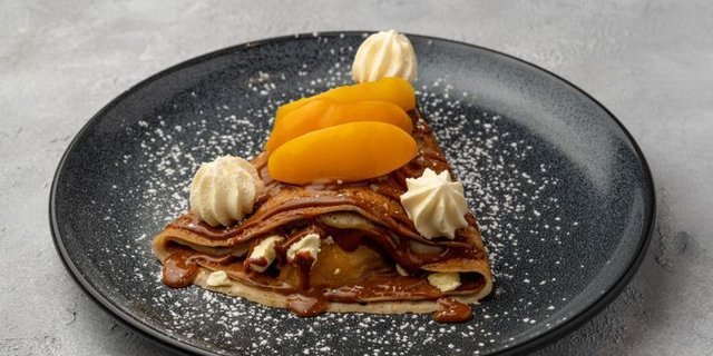 Dulce De Leche Crepe
