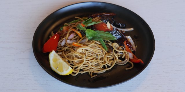 Pad Khee Mao Spaghetti