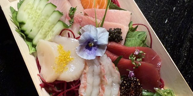 Sashimi Tasting Box