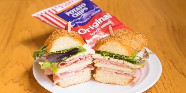 Signature Box Lunch