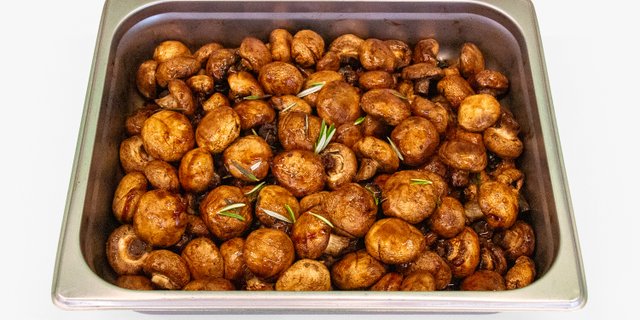 Balsamic-Glazed Mushrooms Tray