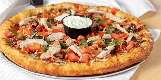 Fire-Roasted Chicken Pizza