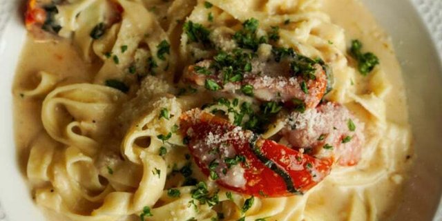Fettuccine Alfredo