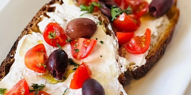 Labneh Toast