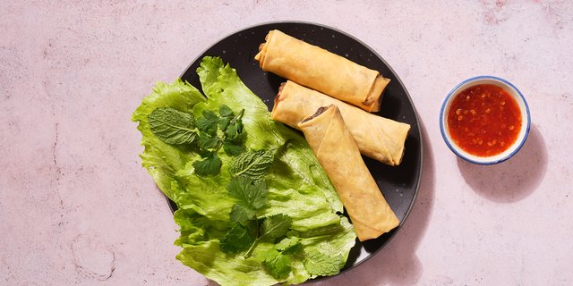 Strawberry Cheesecake Egg Roll Platter