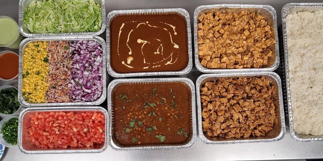 Double Protein & Curry Salad Tray
