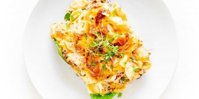 Beefy Baked Mac And Cheese