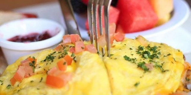 Vees Cafe Omelette