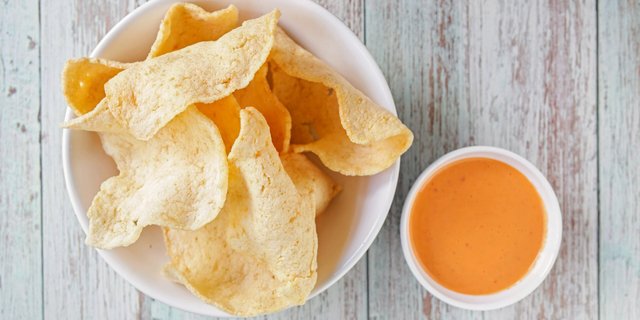Prawn Crackers & Chili Mayo