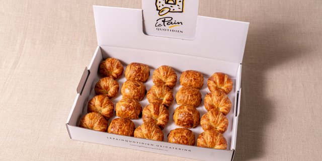 Mini Croissant Board