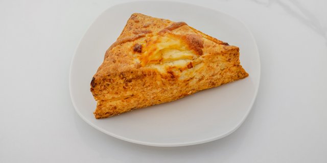 Gluten-Free Apple Cheddar Scone