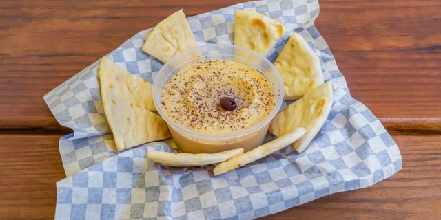 Hummus W/ Pita