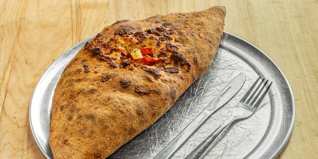 Hawaiian Calzone