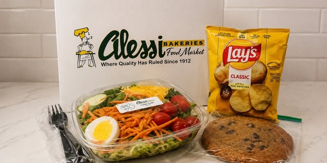 Traditional Salad Box