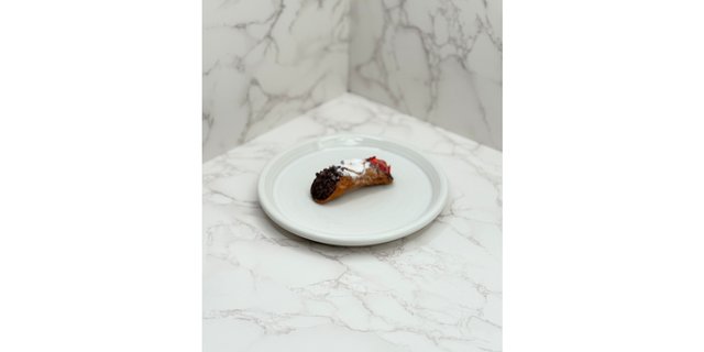 Strawberry Mini Cannolis
