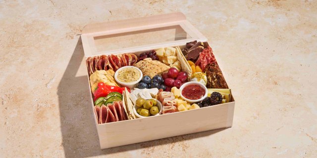 Wine Pairing Picnic Box