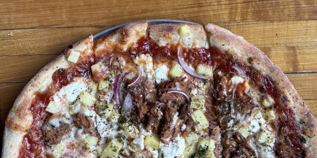 Flyin' Hawaiian Pizza