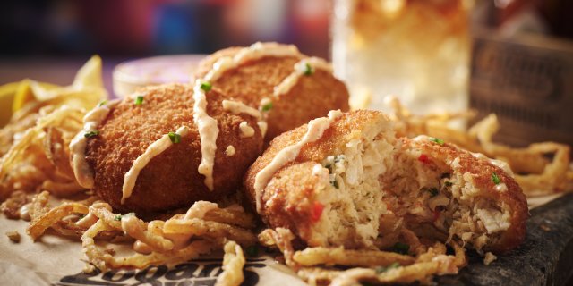 Crispy Crab Cakes Party Pack