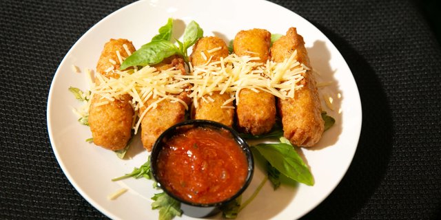 Mozzarella Sticks