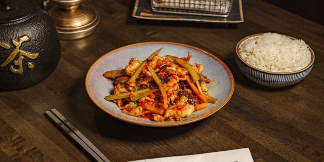 Chicken w/ Spicy Garlic Sauce