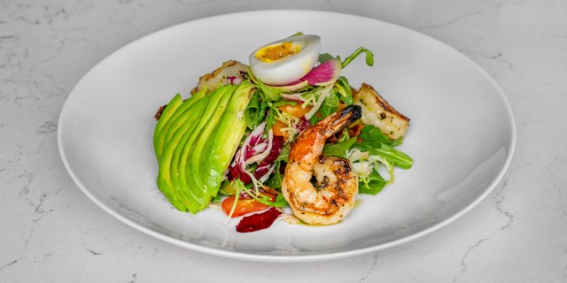 Jumbo Grilled Shrimp Salad