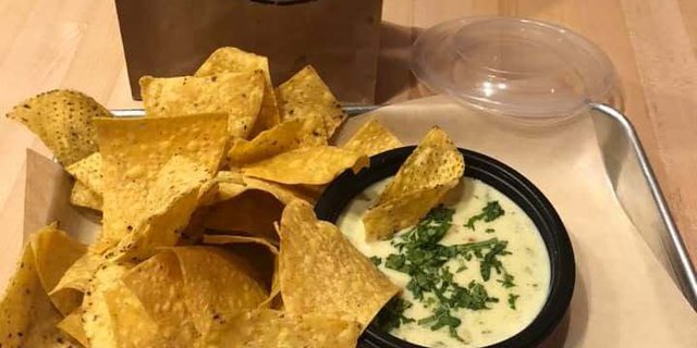 Chips & Queso