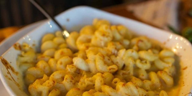 3-Cheese Baked Macaroni