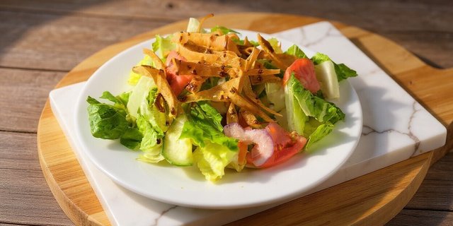 Fatoosh Salad