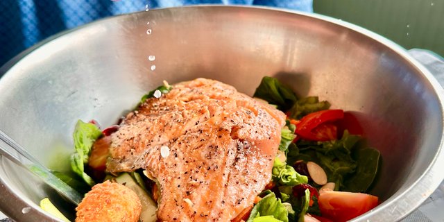 Grilled Catfish Salad
