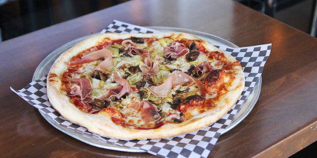 Italian Delight Thin-Crust Pizza