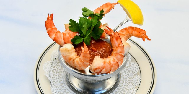 Jumbo Shrimp Cocktail Platter