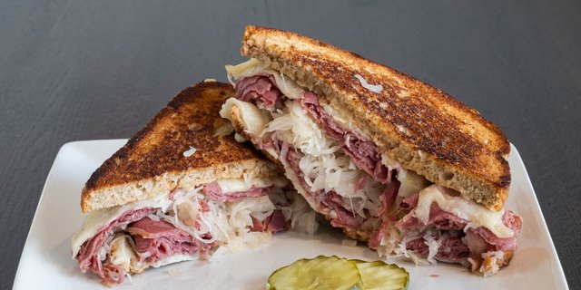 Royal Reuben	Sandwich Boxed Lunch