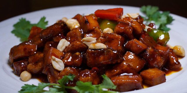 Kong Pao Vegetarian Chicken w/ Peanut