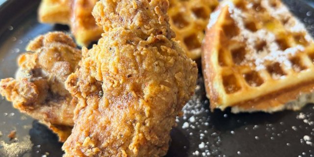 Chicken & Waffles