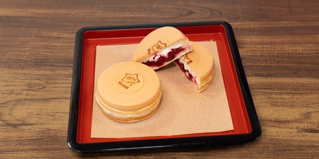 Ichigo (Strawberry) Anko Obanyaki