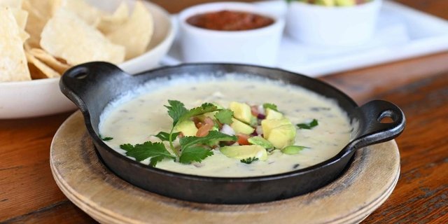 Queso Blanco & Chips