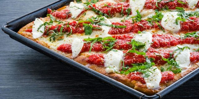 Grandma 12"x12" Pizza