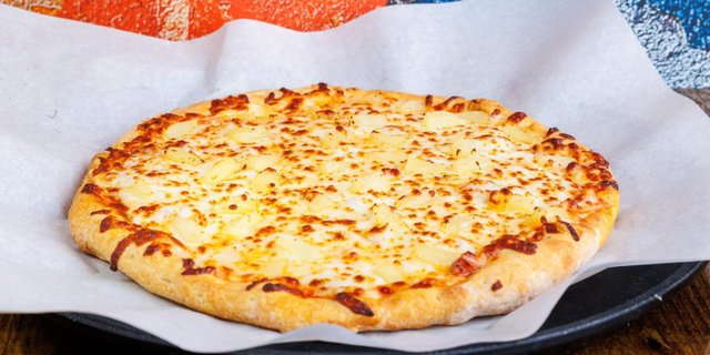 Hawaiian Pizza