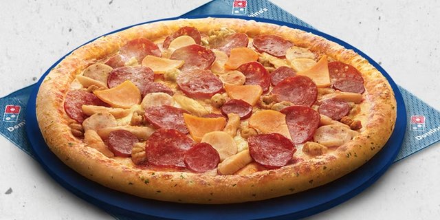 Meatzza Pizza
