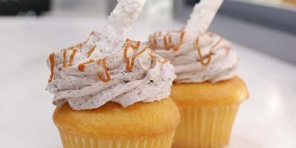 Cookies & Cream Cupcake w/ Yellow Pound Cake Sponge