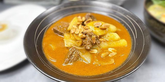 Massaman Beef Curry