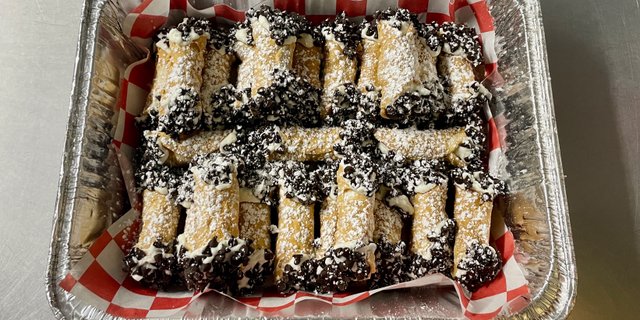 Mini Cannoli Dozen