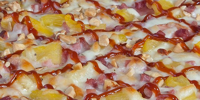 Hawaiian Luau Deep-Dish Large Pizza