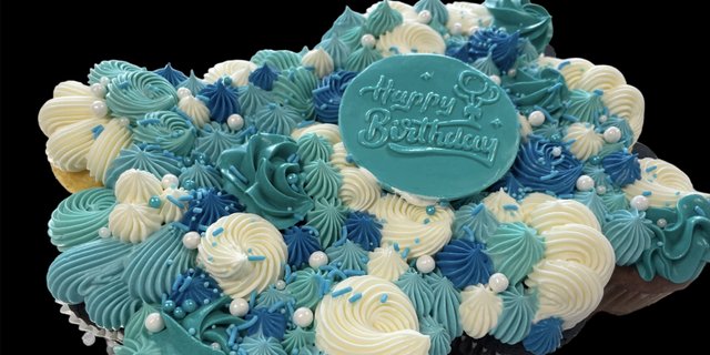 Pull Out Cupcake Cake