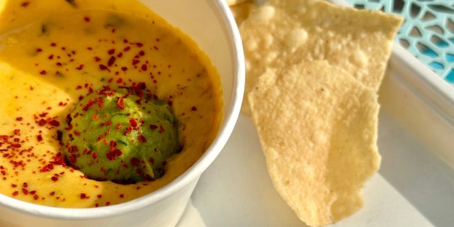 Queso & Chips