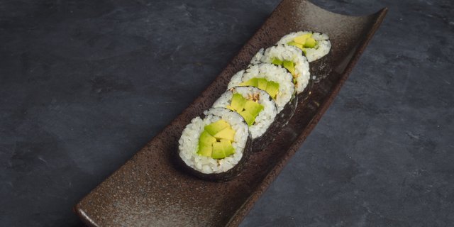Avocado Maki Roll