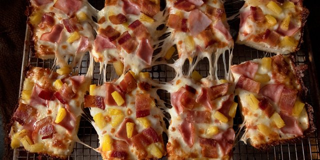 Detroit-Style Hawaiian Pizza