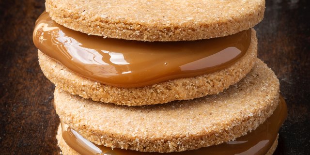 Gluten-Free Alfajores
