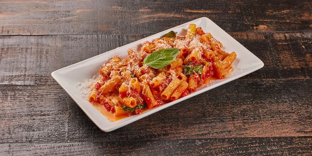 Rigatoni Pomodoro