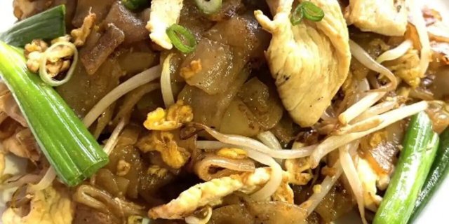 Kua Kai Noodles